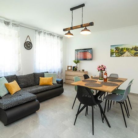 에게르 Zsendulo Apartman 아파트 외부 사진